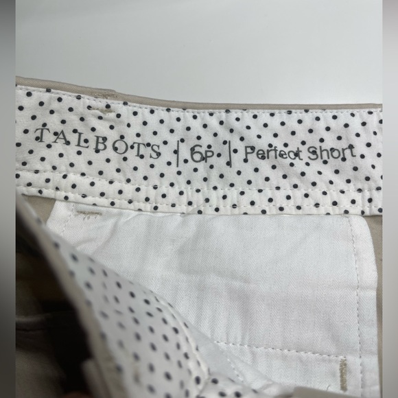 Talbots Women Perfect Short 11” inseam at waist Beige size 6 petite NWT - Picture 3 of 9